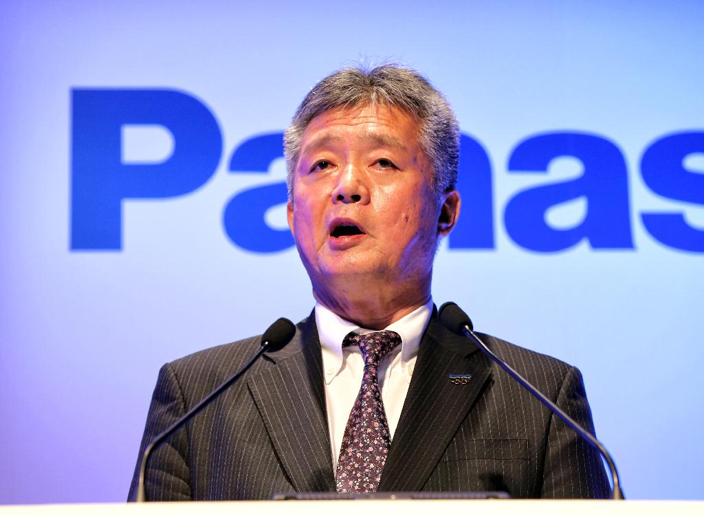 パナソニックが４K液晶テレビ「ビエラ」の新製品を発表するパナソニックの中島幸男常務＝９月２５日、東京都江東区（早坂洋祐撮影）