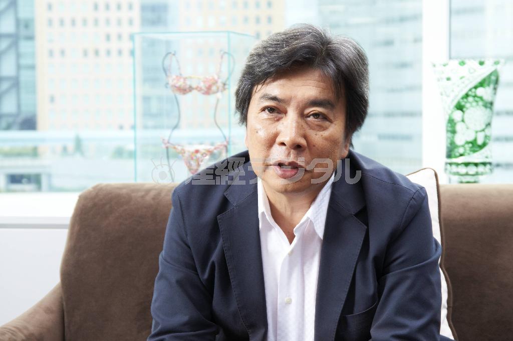 「グローバルな業界におけるサービスリーダーをめざす」と語る、トリンプ・インターナショナル・ジャパンの土居健人（どい・けんと）社長＝２０１４年９月１８日（ニュースペース・コム撮影）