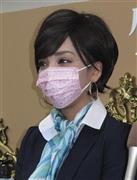 この人ほどのメークは無理でも－。都内のイベントに滝川クリステルのものまねメークで登場したタレントのざわちん＝２０１４年３月１９日、東京都港区（南澤悦子撮影）