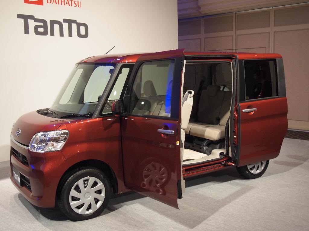 ダイハツ工業の軽自動車「タント」