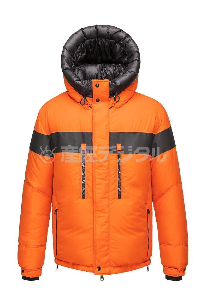 １０月末から展開するリオネル・テレイにささげるモンクレール＿グルノーブル「キンリー」（２９万７０００円）。※価格はすべて税別です（提供写真）