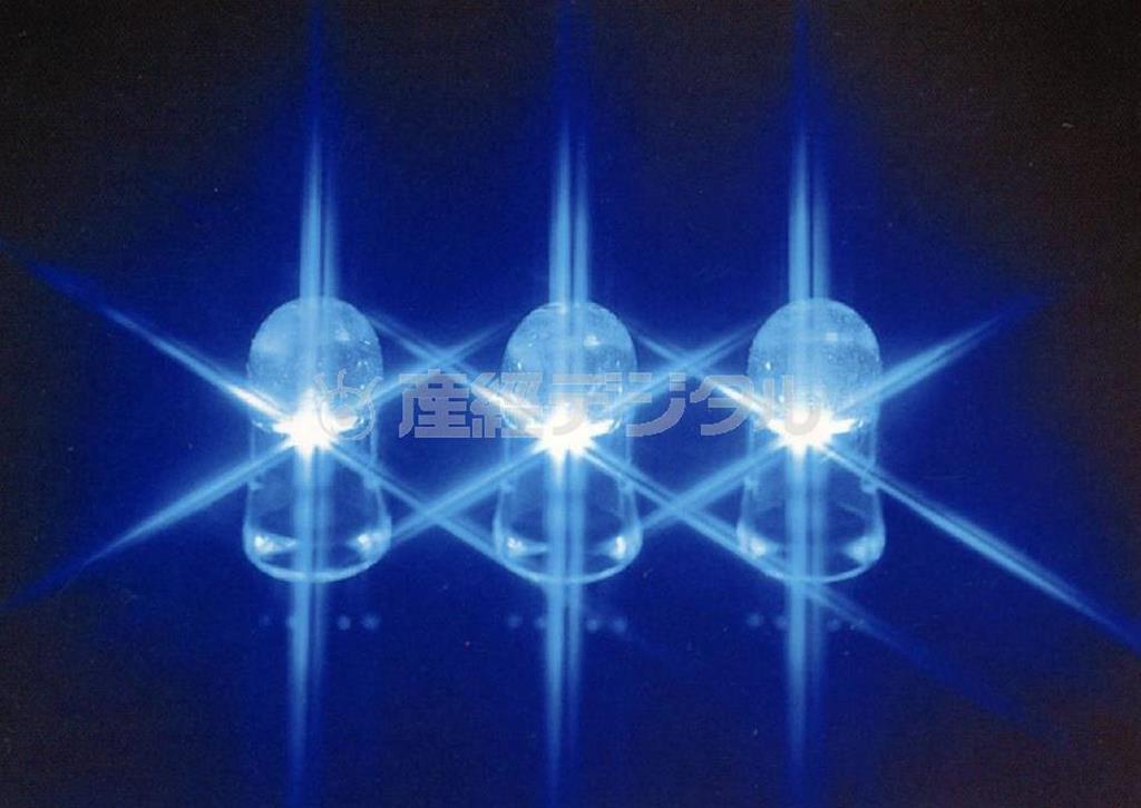 青色発光ダイオード（日亜化学工業提供）