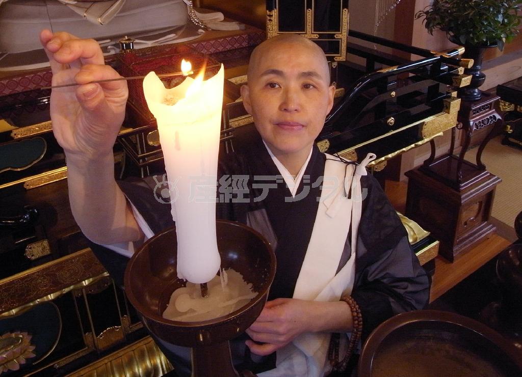 日蓮宗系の尼僧、鈴木日宣（すずき・にっせん）さん＝２０１４年４月２日、千葉県内（伴龍二撮影）