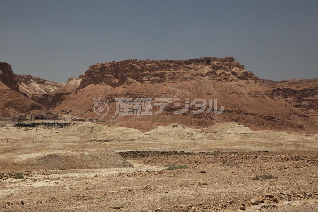 ユダヤの人々が一生に一度は訪れたいと願うマサダ＝２０１４年６月１７日、イスラエル・マサダ（佐藤良一撮影）