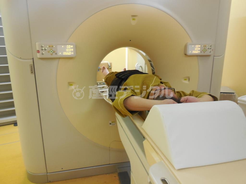 胴体を輪切りに撮影して、心臓や肺に腫瘍などがないか調べるＣＴ検査＝２０１４年９月１７日、神奈川県三浦郡葉山町