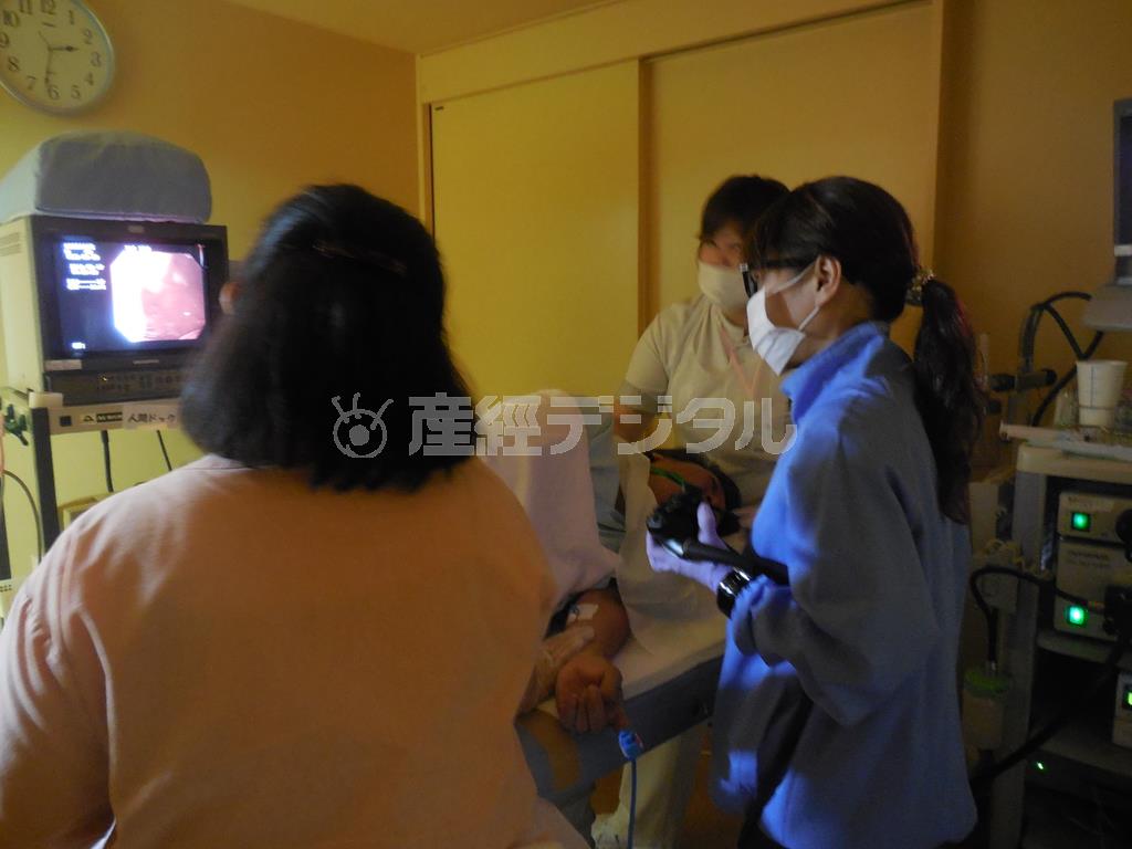 内視鏡の検査。初体験だったが、鎮静剤の効果もあり苦痛はまったくなかった＝２０１４年９月１７日、神奈川県三浦郡葉山町