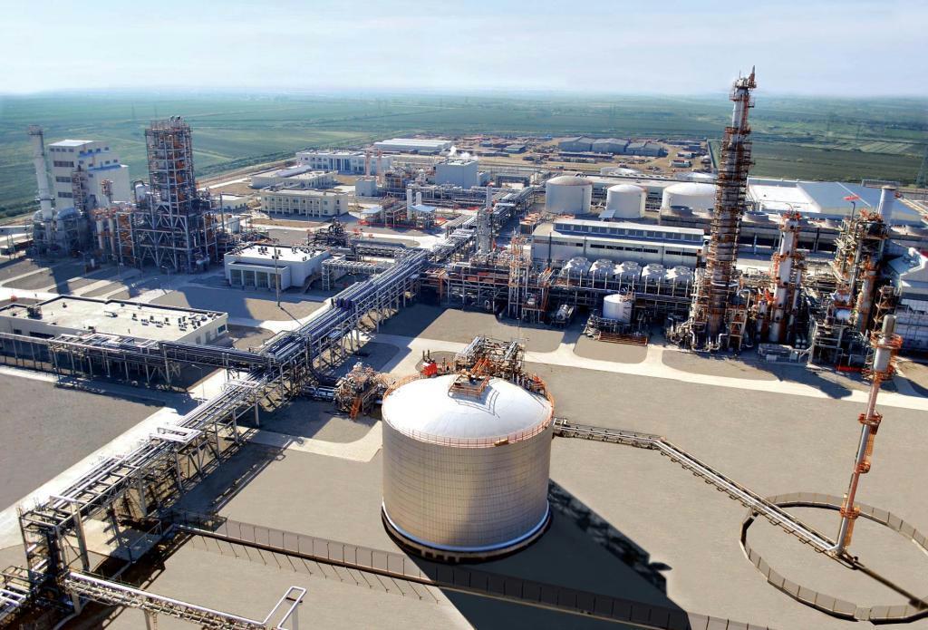 双日と川崎重工業が受注し、完工したトルクメニスタンで最大規模の肥料製造プラント