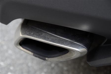 ＬＥＸＵＳ「ＮＸ２００ｔ」（ＦＳＰＯＲＴ）のマフラー。「ＮＸ３００ｈ」とは形状が異なる