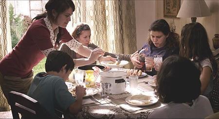 映画「マルタのことづけ」（クラウディア・サント＝リュス監督）。公開中（ビターズエンド提供）