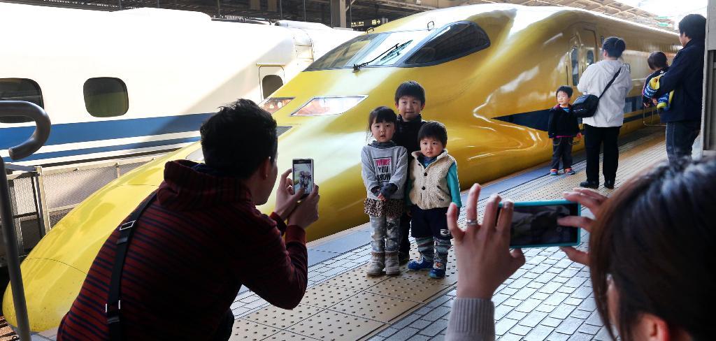 新幹線電気軌道総合試験車「ドクターイエロー」