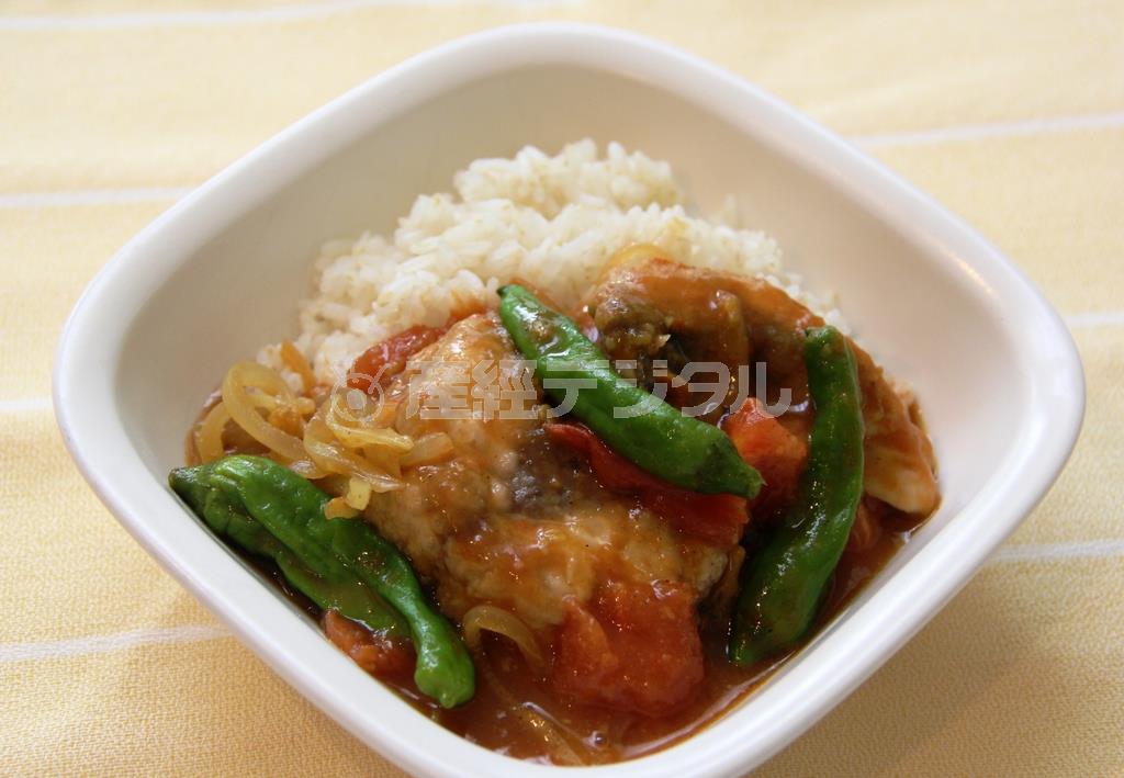 サバのトマト風味カレー。※５２１ｋｃａｌ、塩分１．７グラム（１人分）