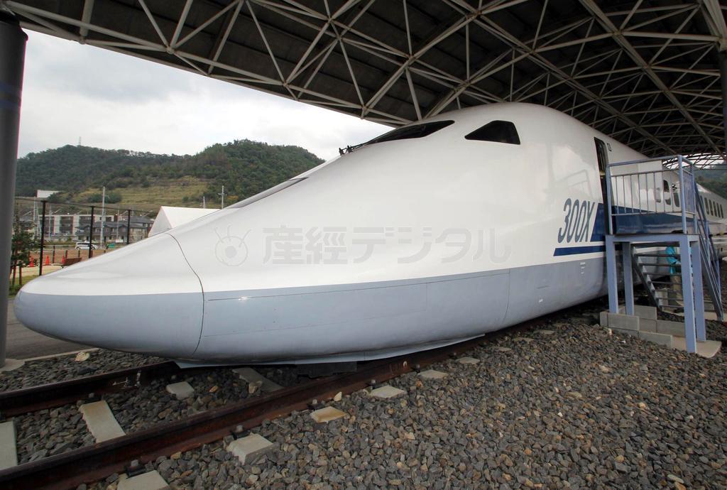 ７００系車両に技術が生かされた「３００Ｘ」