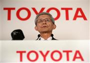 会見するトヨタ自動車の小平信因副社長＝５日、東京都文京区（蔵賢斗撮影）
