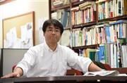 産経新聞ソウル支局内で仕事をする加藤達也前ソウル支局長＝２０１４年１０月５日、韓国・首都ソウル（桐山弘太撮影）