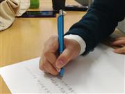 ゼブラが新発売したシャーペン「デルガード」を使う。乱暴に書いても確かに芯が折れない