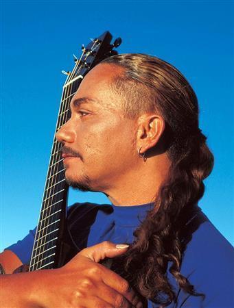 米国ハワイ生まれのシンガー・ソングライター、ケアレイ・レイシェル（提供写真）