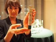ファンケルが来年１月２０日に発売するＦＤＲクリーム＝２０日、東京都千代田区