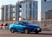 試乗会が行われたトヨタの新型燃料電池自動車「ＭＩＲＡＩ（ミライ）」＝２０１４年１１月１９日、東京都江東区（早坂洋祐撮影）