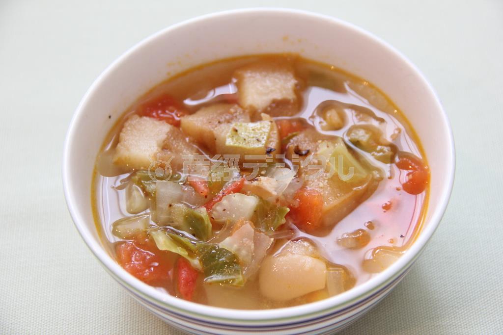 麩のミネストローネ。※４９ｋｃａｌ、塩分０．９グラム（１人分）