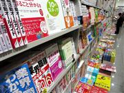 書店の店頭に並ぶ就活ハウツー本