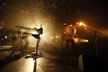 バンドサウンドでも盛り上げた、ミユキとハルカ＝２０１４年１１月１５日、東京都渋谷区・恵比寿リキッドルーム（Ａｋｉ＿Ｉｓｈｉｉさん撮影、提供写真）