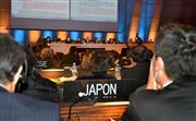 ２６日、パリで開かれたユネスコの政府間委員会に出席する日本の代表団ら（共同）
