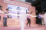 日本一周駅伝プロジェクト「みんなのＭＡＥＭＵＫＩ駅伝２０１４」のゴールイベントの模様＝２０１４年１１月２６日、東京都港区（小塩史人撮影）