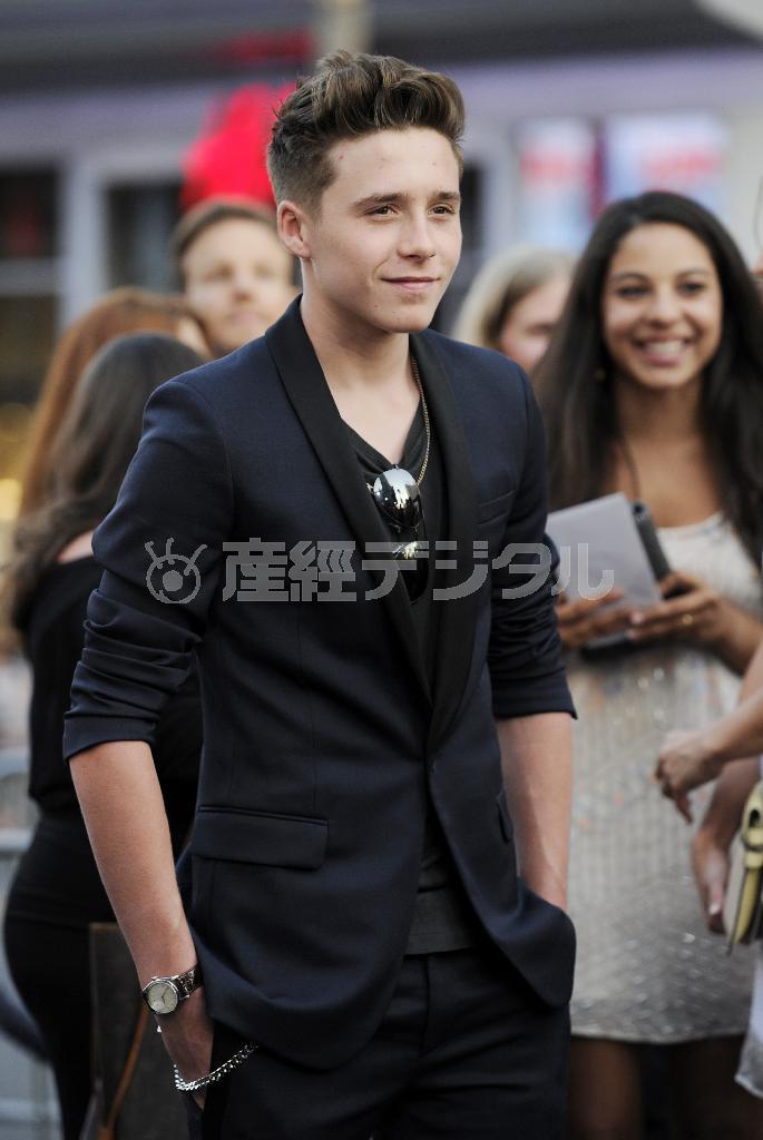 元英サッカー選手、デービッド・ベッカムさんの長男、ブルックリンさん＝２０１４年８月２０日、米カリフォルニア州ロサンゼルス（ＡＰ）