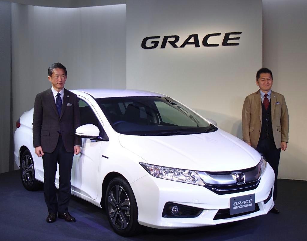ホンダが発表したセダンタイプのハイブリッド車「グレイス」＝東京都港区