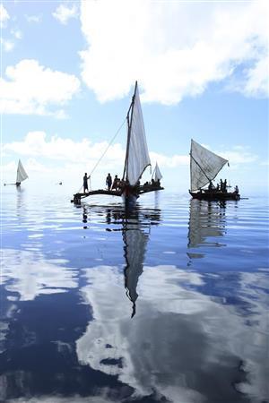 カヌーフェスティバルでは、何隻もの伝統的カヌーが集結する＝２００９年１０月２３日、ミクロネシア連邦（米信託統治領）・ヤップ州マープ島（越智隆治さん撮影）