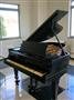 戦火をくぐりぬけたスタインウェイのグランドピアノ