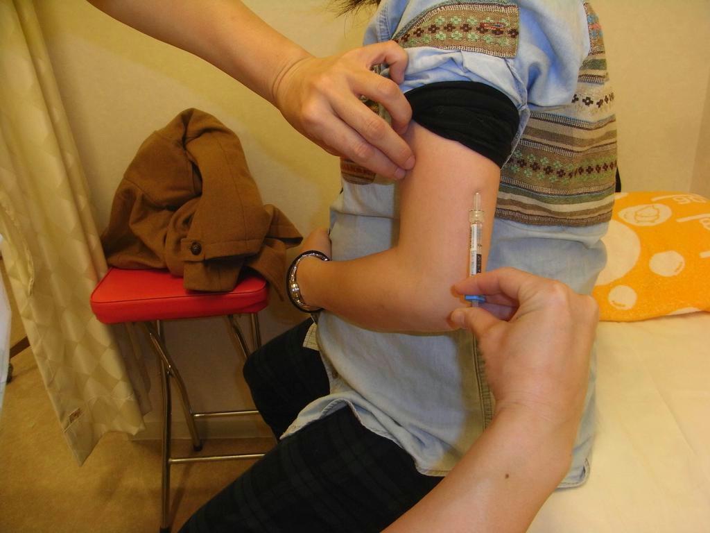 ワクチン接種をためらう妊婦は多いが、インフルエンザワクチンは接種が推奨されている＝群馬県伊勢崎市のフクイ産婦人科クリニック（同クリニックの田村正明医師提供）