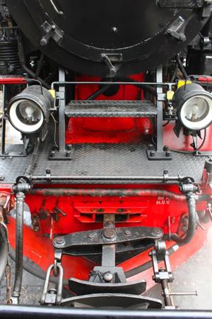 機関士が手作業で連結する接続部