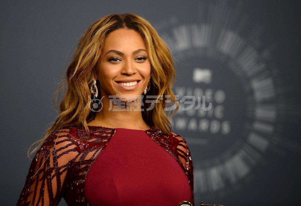 米歌手、ビヨンセさん＝２０１４年８月２４日、米カリフォルニア州イングルウッド（ＡＰ）