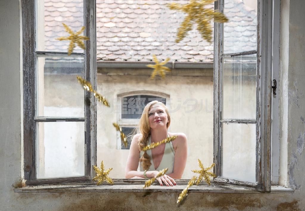 ドイツ生まれのジャズシンガー、リザ・ヴァーラント（提供写真）