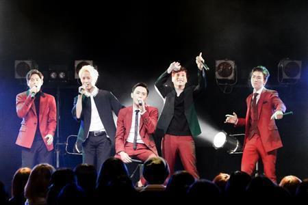 男性９人組のダンスボーカルグループ、ゼア（ユ・テヒョンさん撮影、ジャッカル提供）。［Ｈａｉｒ＆Ｍａｋｅ］大山幸子さん、八木基徳さん（ｓｐｉｎ）。［Ｓｔｙｌｉｎｇ］ジョン・アルムさん。（Ｃ）ＪＡＫＯＬ＿ＣＯＲＰＯＲＡＴＩＯＮ