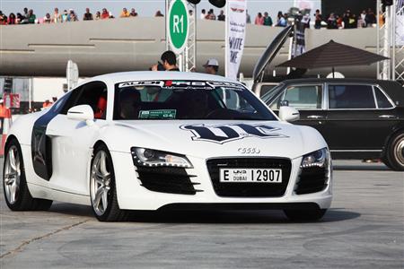 アウディR8 GT＝ドバイ（佐藤良一撮影）