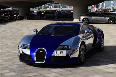 ブガッティ・ヴィエロン＝ドバイ（佐藤良一撮影）