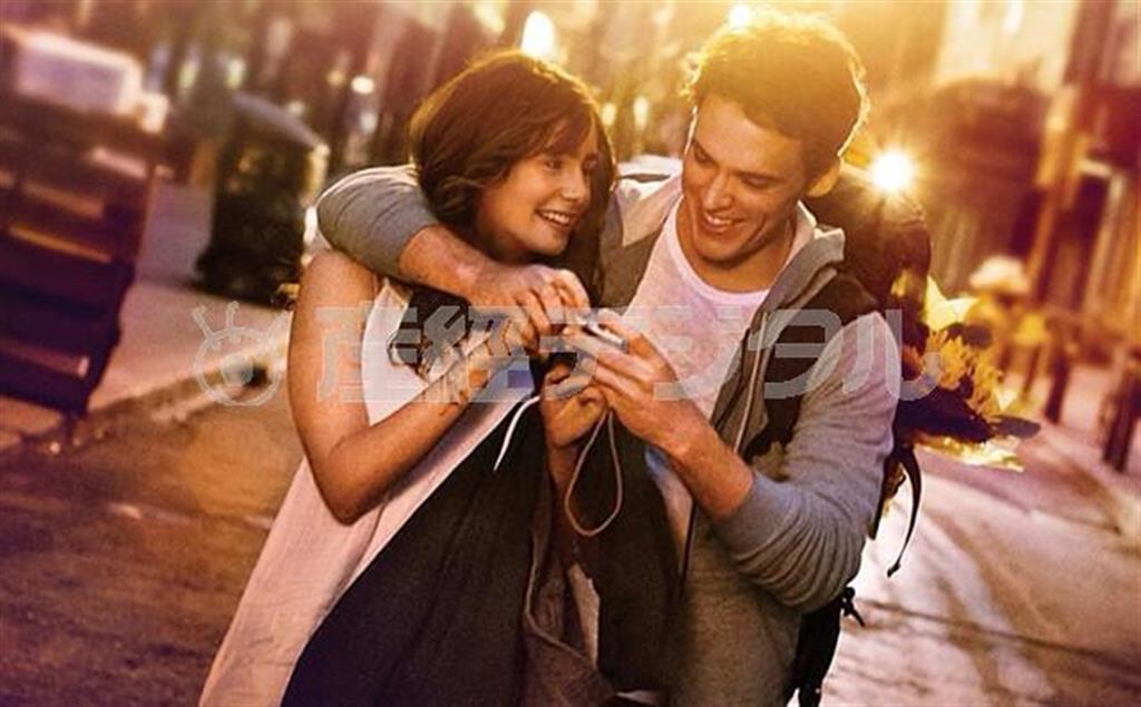 【かざすンＡＲ（視聴無料）】映画「あと１センチの恋」（クリスティアン・ディッター監督）。１２月１３日公開（ファントム・フィルム提供）