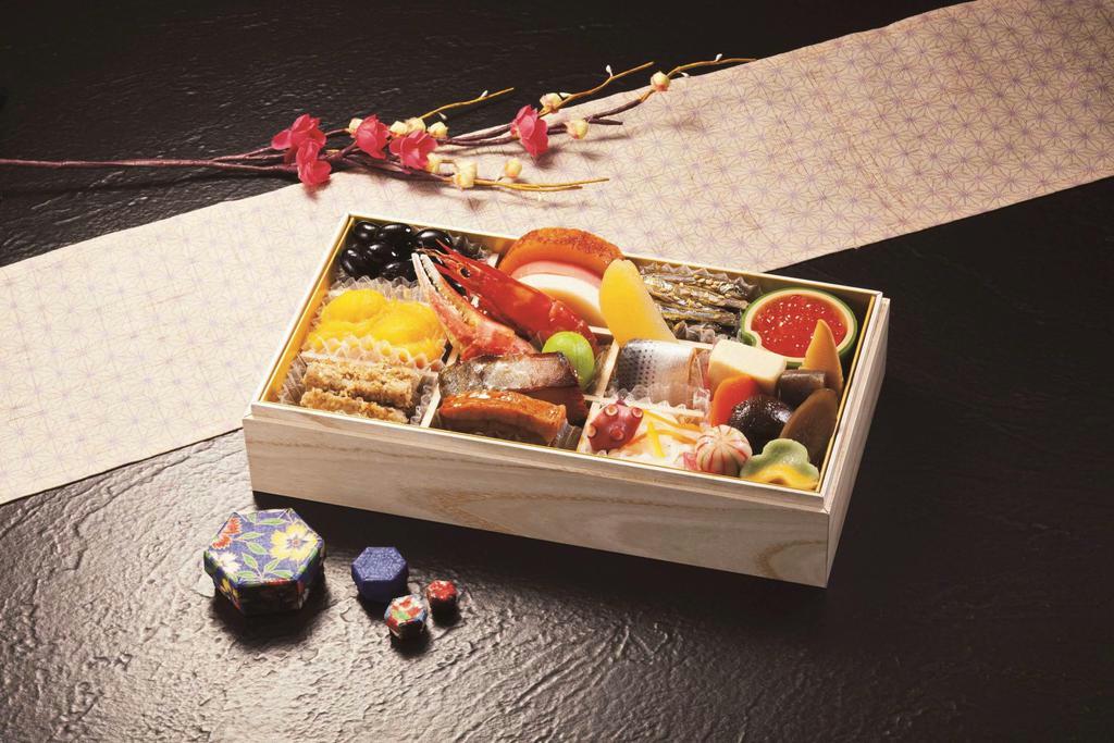 セブンミールの１人用お節「お正月料理膳」（７０００円）。こだわりの食材を少しずつ詰めた