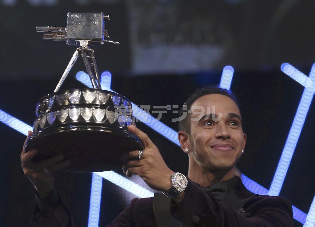 自動車のＦ１チーム、メルセデスに所属するルイス・ハミルトン選手＝２０１４年１２月１４日、英スコットランド・グラスゴー（ＡＰ）