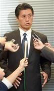 代表選立候補を表明する細野豪志（ごうし）元幹事長＝２０１４年１２月１７日午後、衆院第１議員会館（酒巻俊介撮影）