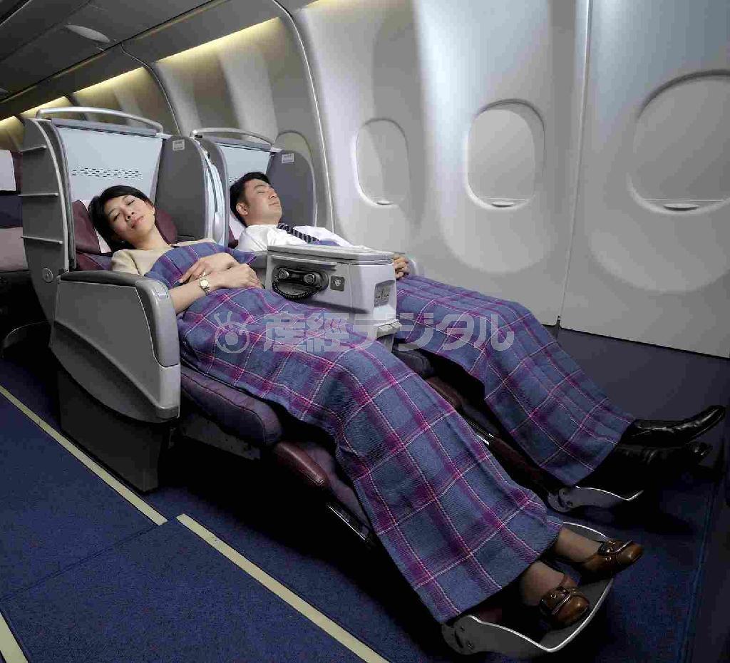 日本－台湾線で多く使われているＡ３３０－３００のビジネスクラスのリクライニングシート（最大１６６度、チャイナエアライン提供）