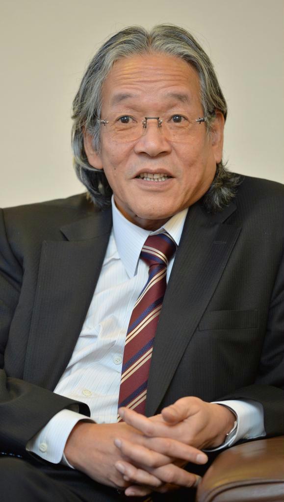 インタビューに応じる三菱地所の杉山博孝社長＝１８日午後、東京都千代田区