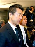 維新の党が執行役員会開く。執行役員会を退席する橋下（はしもと）徹・共同代表。共同代表辞任を了承された＝２０１４年１２月２３日午後、東京都千代田区（小野淳一撮影）