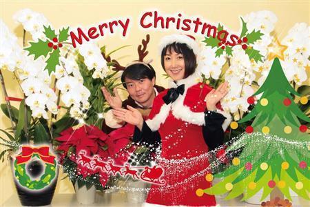 ＮＰＯ法人「ＡｌｏｎＡｌｏｎ」理事長の那部智史さん（左）と一般社団法人「Ｇｅｔ＿ｉｎ＿ｔｏｕｃｈ」理事長の東ちづる。胡蝶蘭などの販売を通じて「まぜこぜの社会」を実現する「Ｇｅｔ＿ｉｎ＿ｔｏｕｃｈフラワープロジェクト」もスタート（ｔｏｂｏｊｉさん撮影）