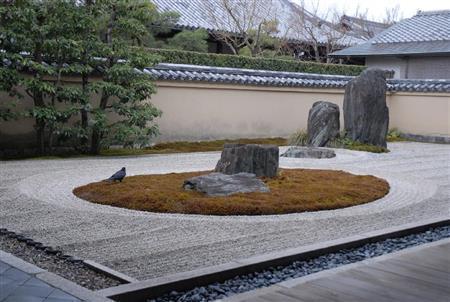 「静」の中に「動」を見る独自の庭は世界からの評価も高い（「世界の庭園８０選：日本・中国」、アニマルプラネット提供）。（Ｃ）２０１４＿Ｄｉｓｃｏｖｅｒｙ＿Ｃｏｍｍｕｎｉｃａｔｉｏｎｓ，ＬＬＣ