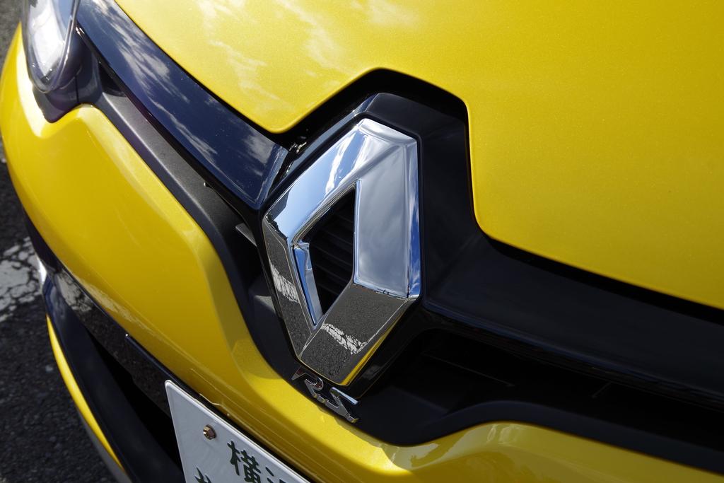 「メガーヌＲ．Ｓ．（ルノースポール）」