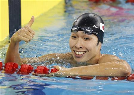 ９月２１日、韓国・仁川で行われたアジア大会の競泳男子２００メートル自由形で萩野公介選手が、ロンドン五輪では同着で銀メダルだった韓国の朴泰桓選手と中国の孫楊選手の２人の強豪を破り優勝した＝２０１４年（共同）