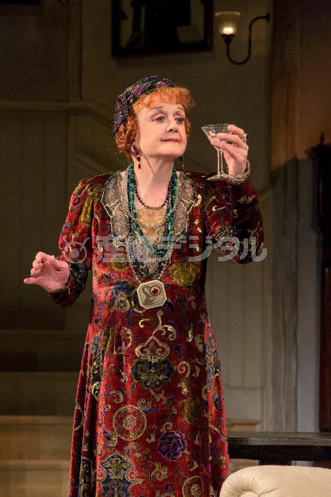 英女優、アンジェラ・ランズベリーさん＝２０１４年（ＡＰ）